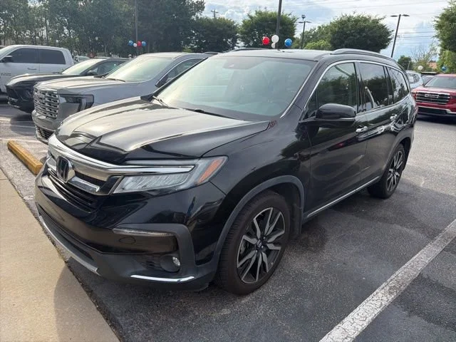 Used 2019 Black Honda Touring image 1