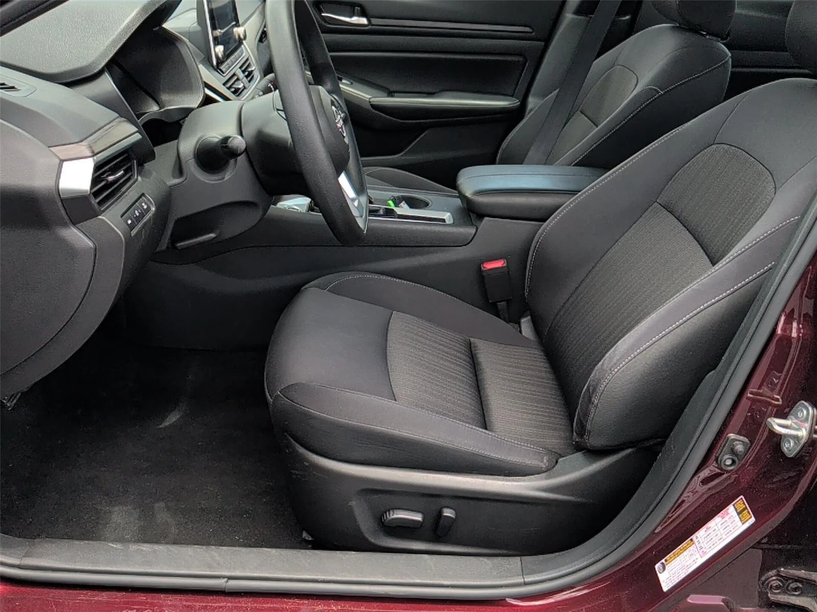 Used 2025 Garnet Pearl Metallic Nissan SV image 10