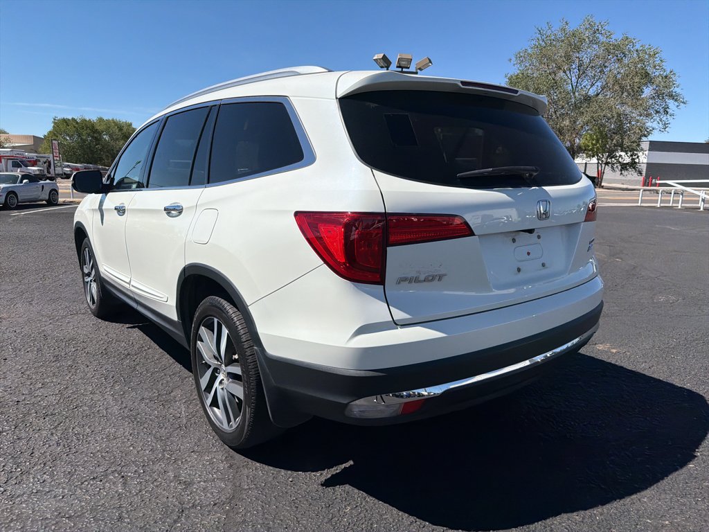 Used 2017 White Diamond Pearl Honda Touring image 7