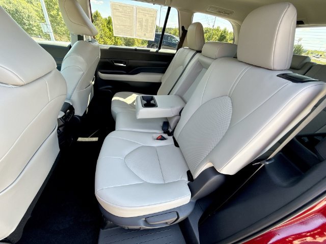 Used 2026 Red Toyota XLE image 22