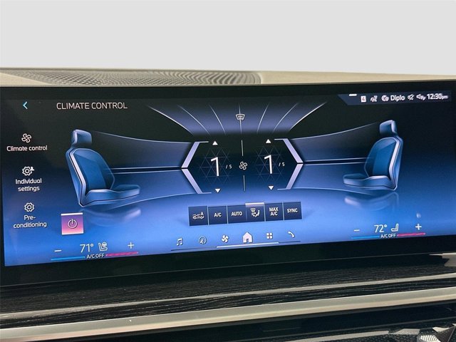 Used 2026 Black Sapphire Metallic BMW xDrive40i image 29