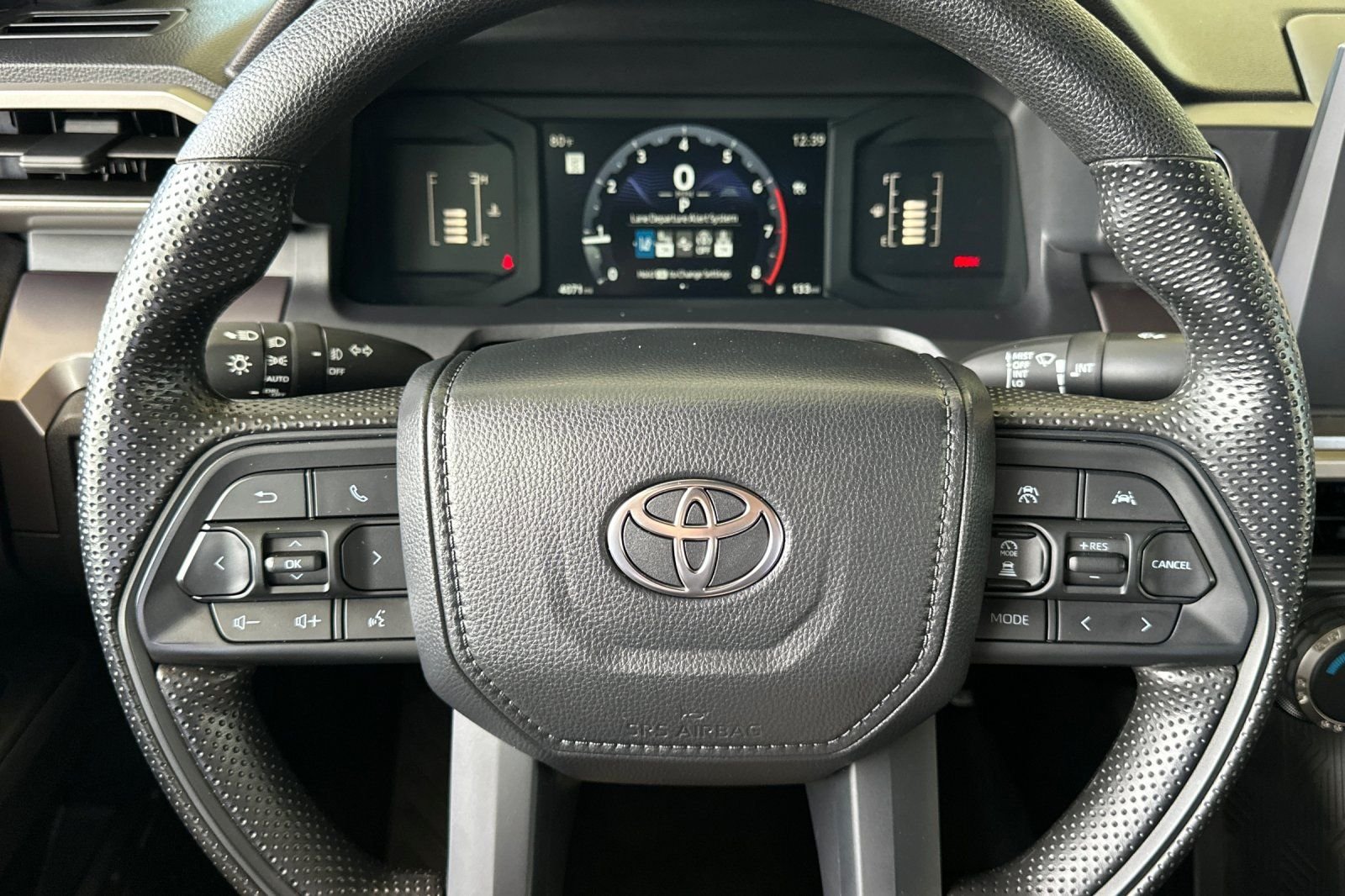 Used 2025 Underground Toyota SR5 image 22