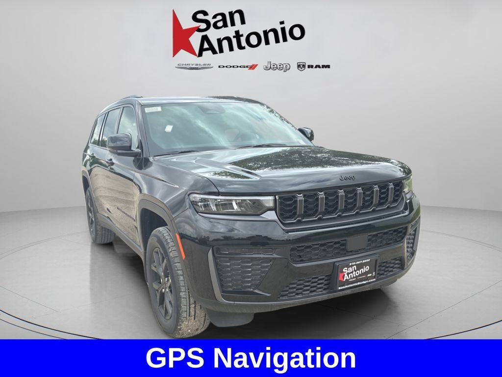 New 2026 Diamond Black Crystal Pearl-Coat Exterior Paint Jeep Altitude image 2