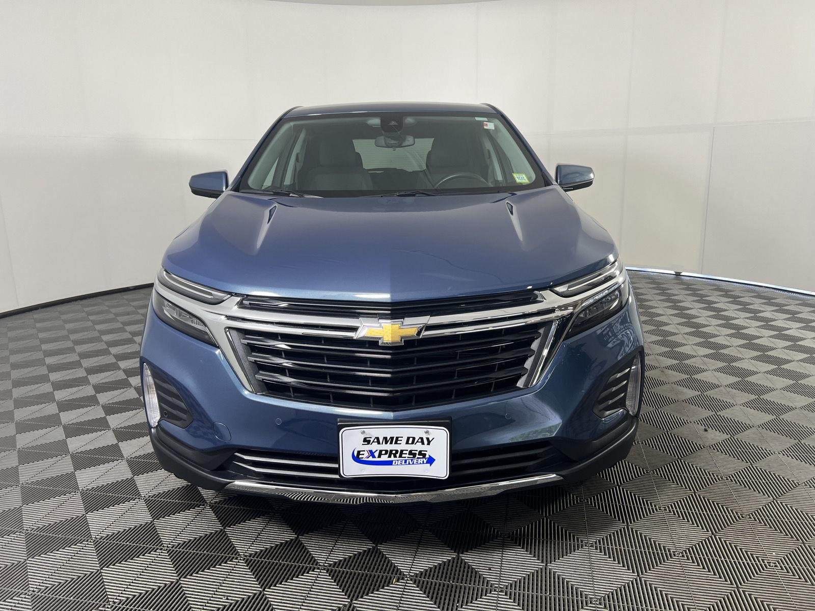 Used 2024 Lakeshore Blue Metallic Chevrolet LT image 30