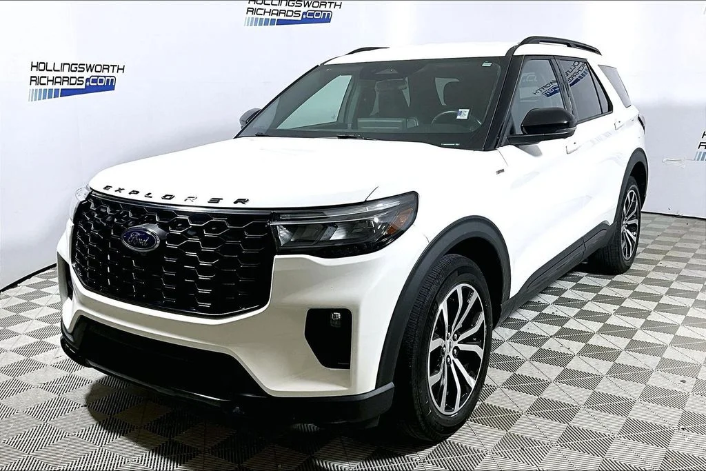 2025 Ford Explorer