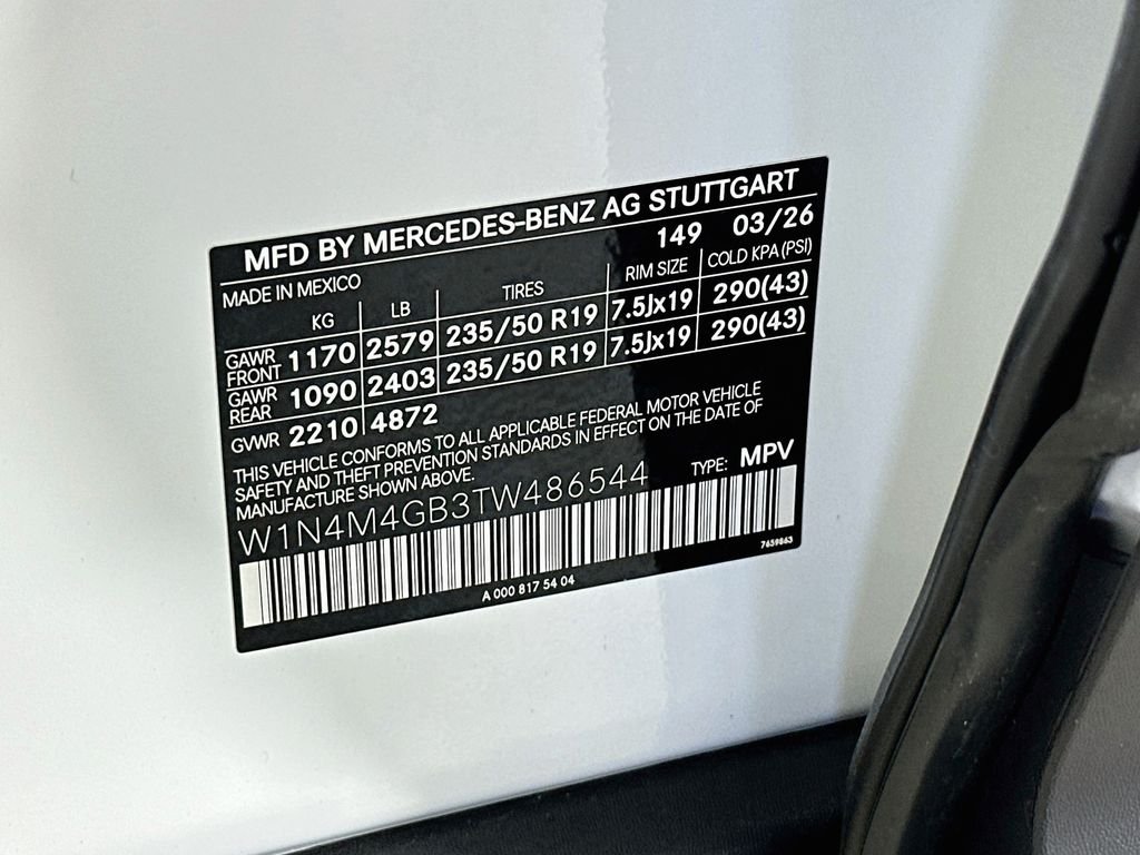 New 2026 Polar White Mercedes-Benz GLB 250 image 32