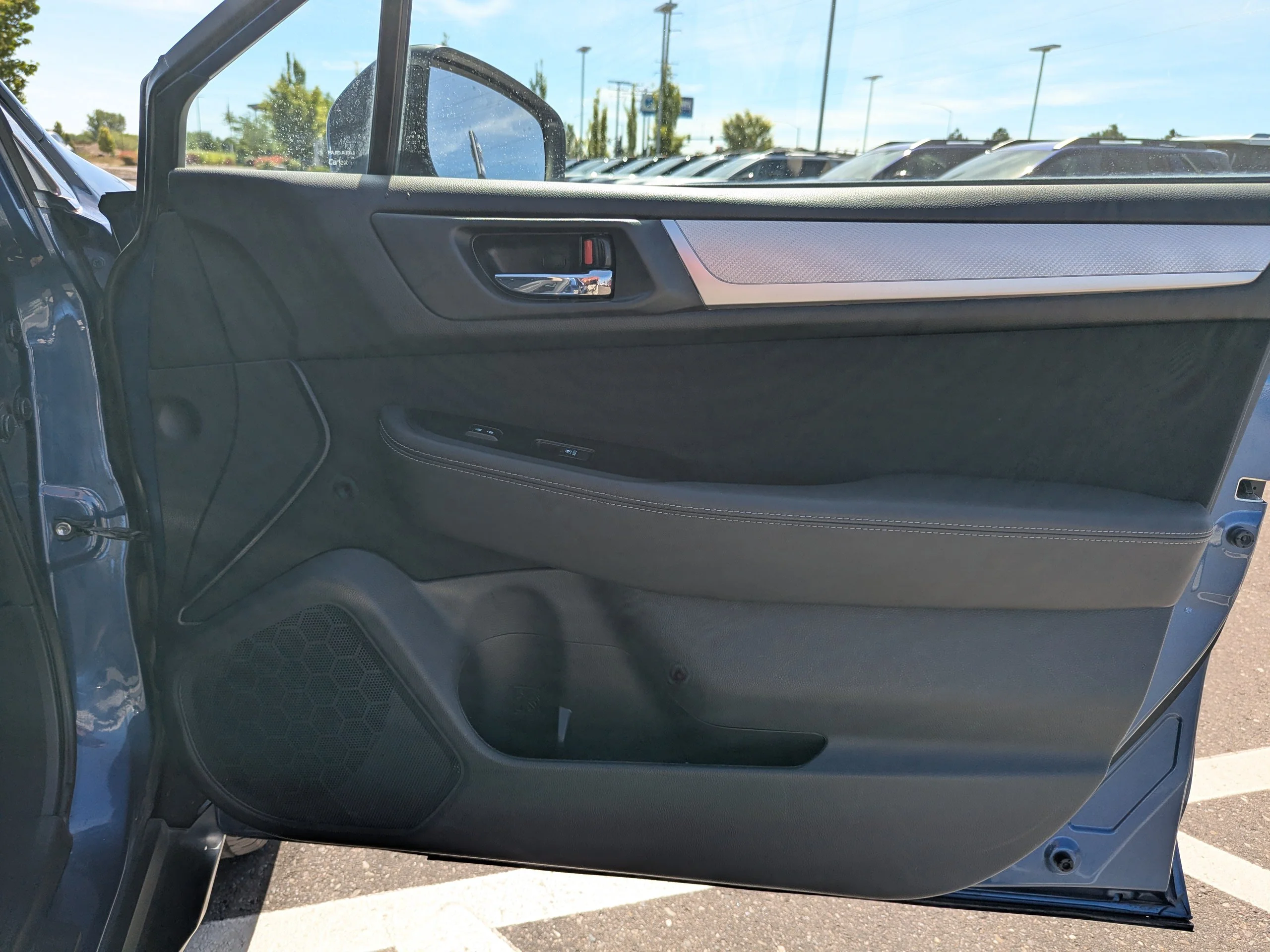 Used 2019 Abyss Blue Pearl Subaru Premium image 32