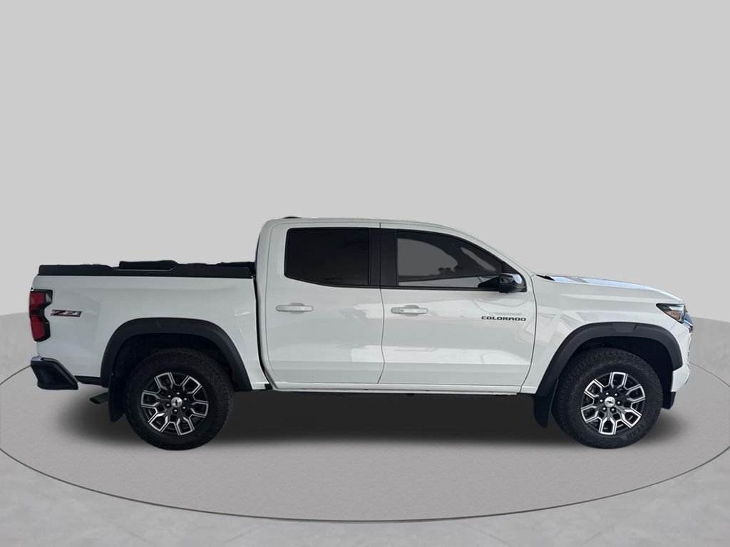 Used 2024 White Chevrolet Z71 image 10
