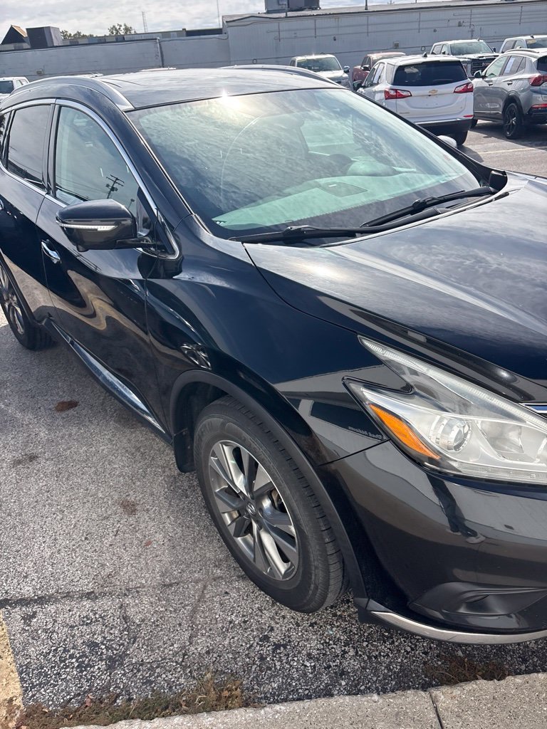 Used 2015 Black Nissan SL image 3