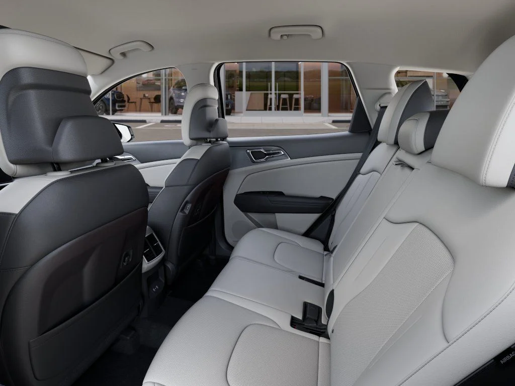 New 2027 Fusion Black Kia EX image 18