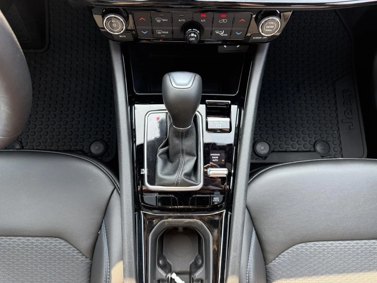New 2026 joose (pl4) Jeep Altitude image 25