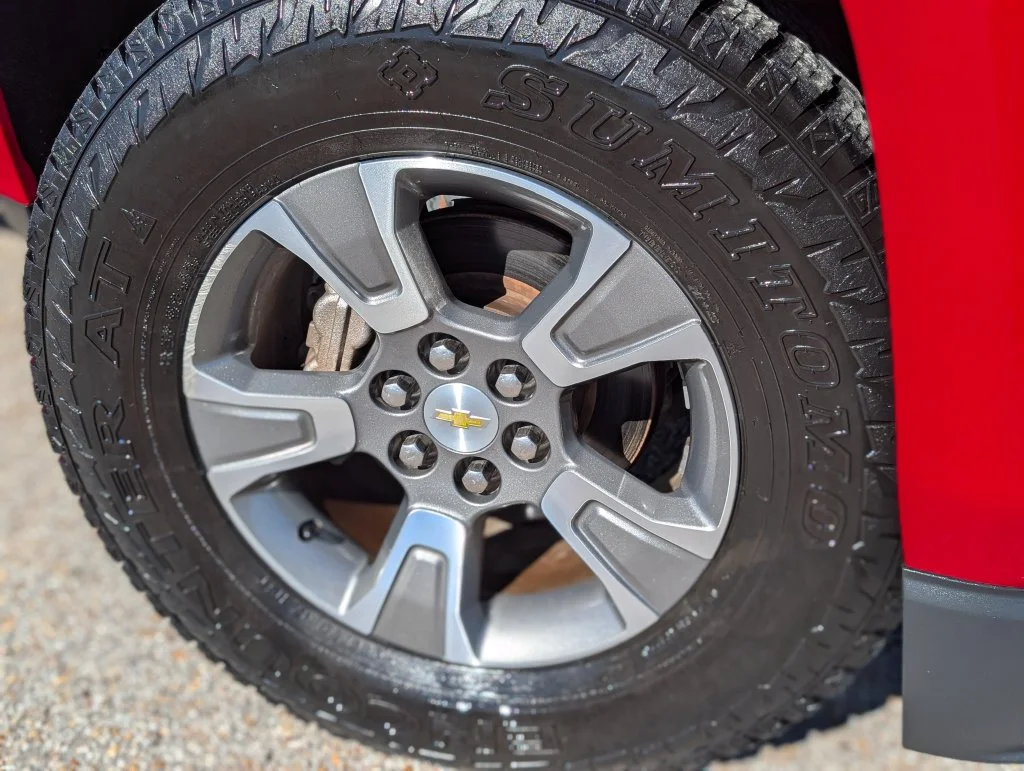 Used 2020 Red Chevrolet Z71 image 10