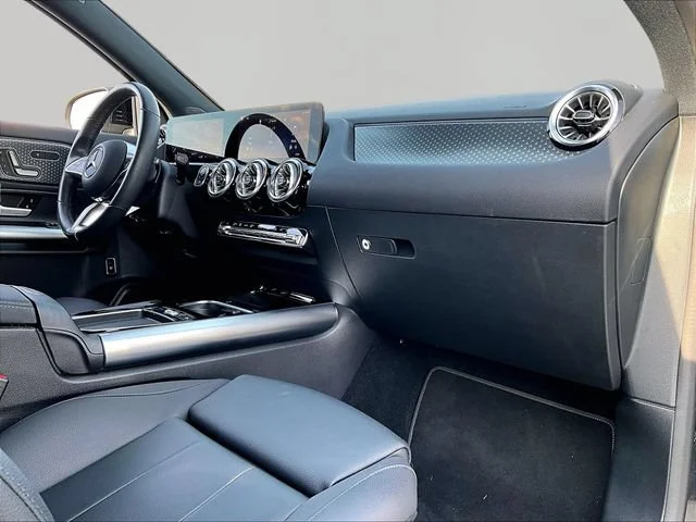 Used 2025 Black Mercedes-Benz GLA 250 image 14