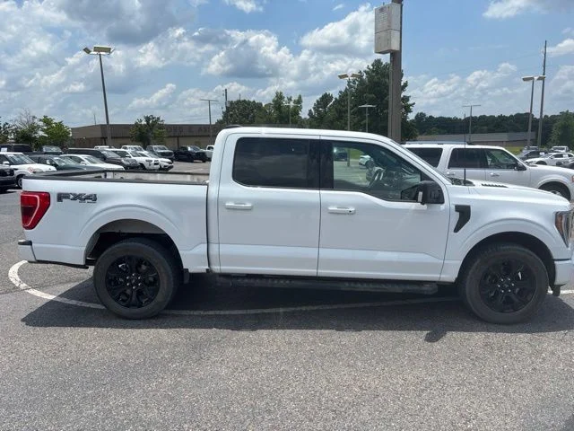 Used 2022 White Ford XLT image 2