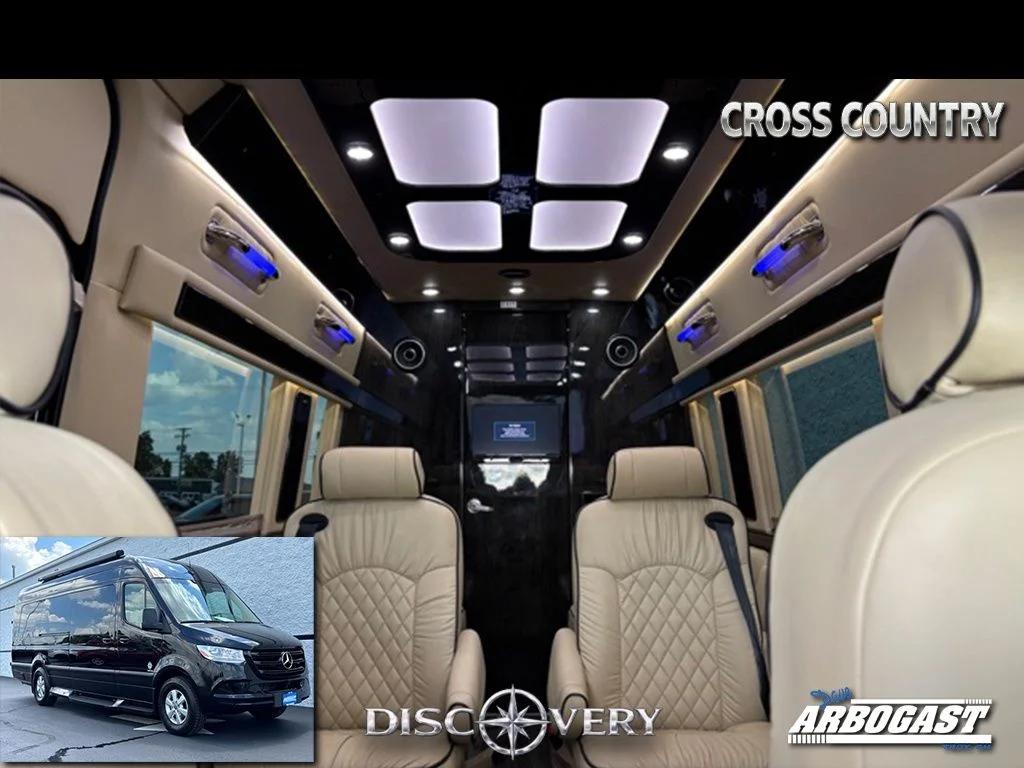 Used 2021 Black Mercedes-Benz Discovery Cross Country image 1