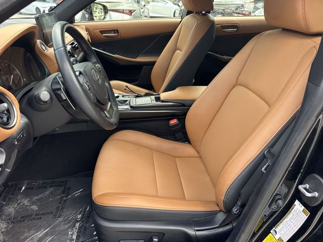 2024 Lexus IS 300 - Photo 11