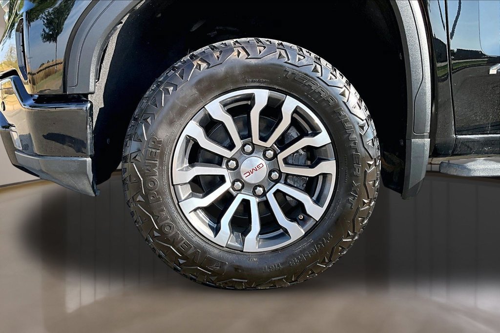 Used 2022 ONYX BLACK GMC AT4 image 8
