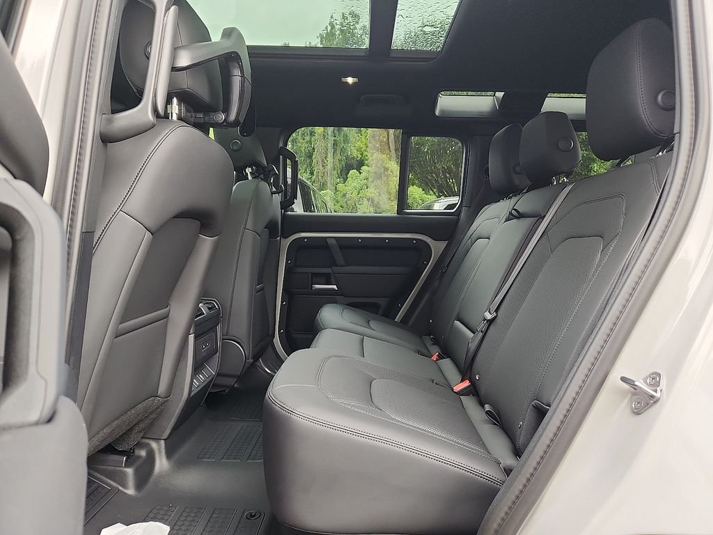 New 2026 Borasco Grey Land Rover S image 5