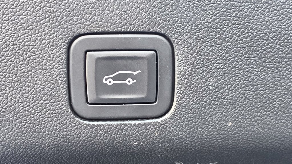Used 2025 Sterling Gray Metallic Chevrolet Z71 image 13