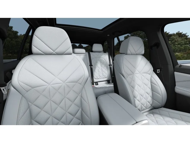 New 2026 Black Sapphire Metallic BMW xDrive40i image 11