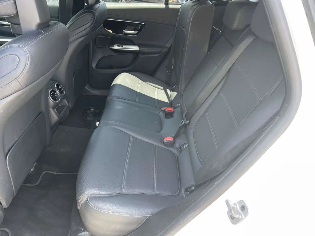 Used 2024 White Mercedes-Benz GLC 300 image 12