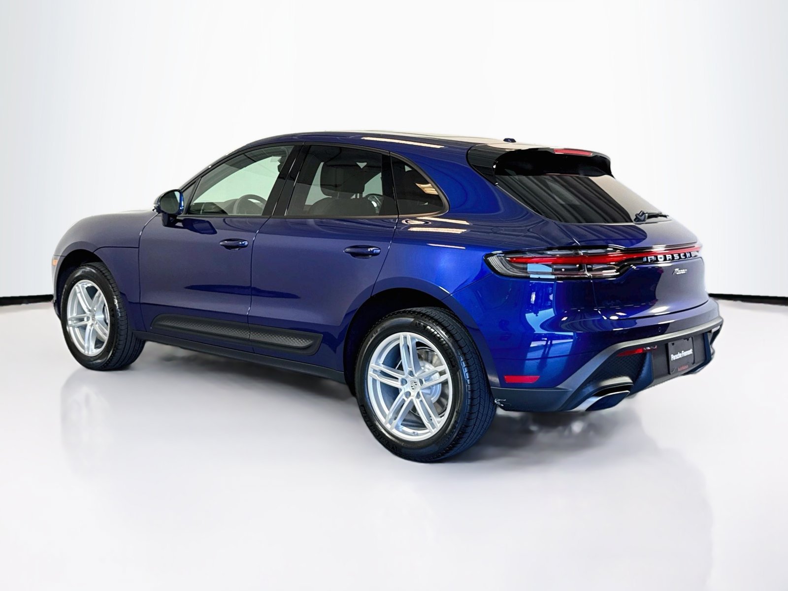 Used 2026 Gentian Blue Metallic Porsche  image 3