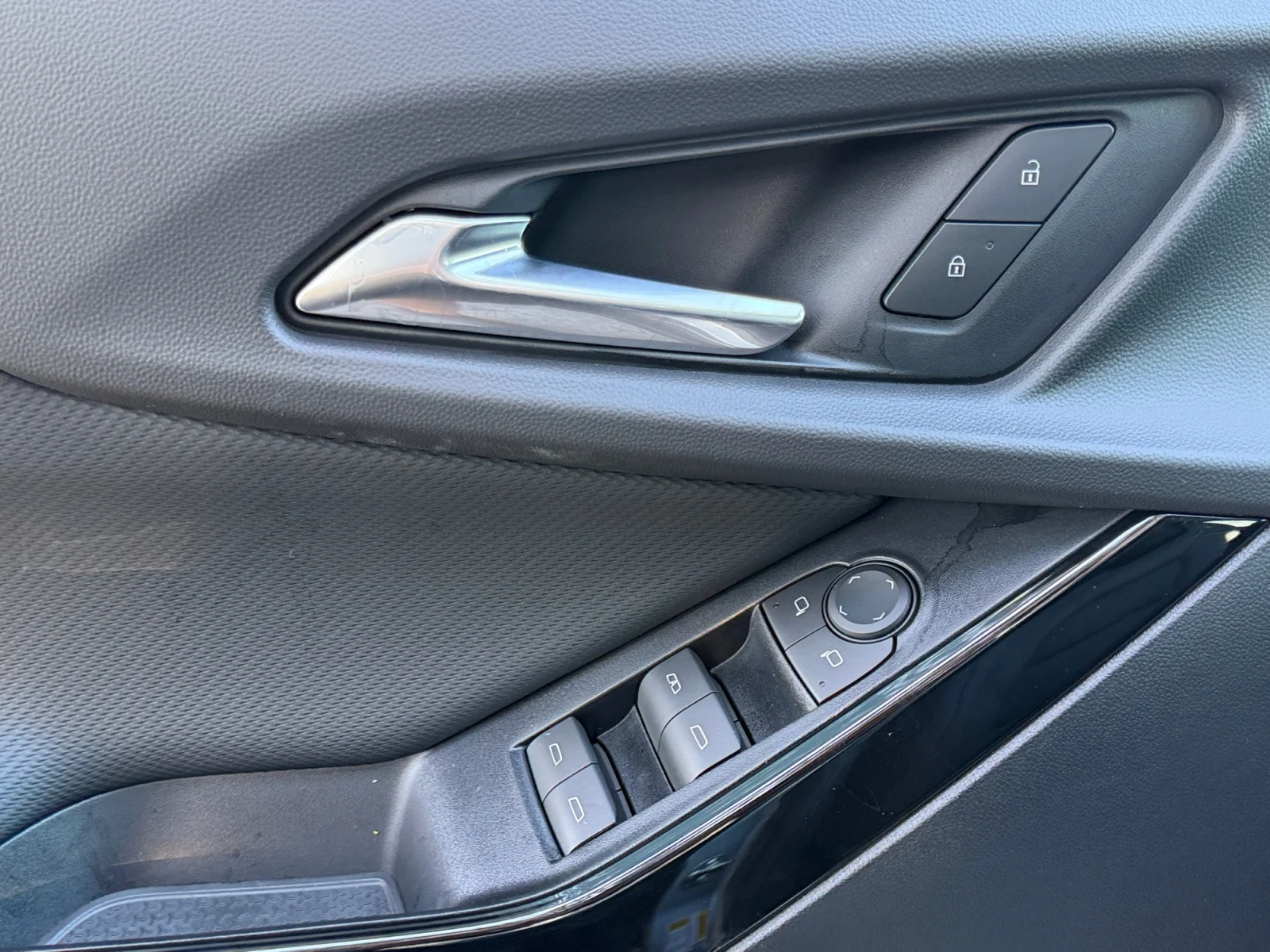 New 2027 Sterling Gray Metallic Chevrolet LT image 11