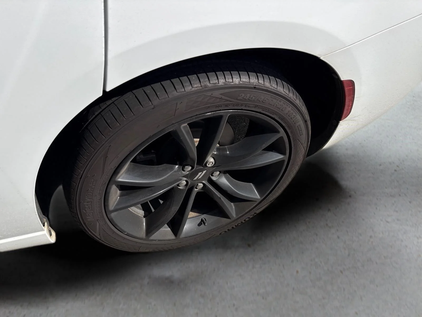 Used 2018  DAIMLER DODGE SXTPLUS image 5