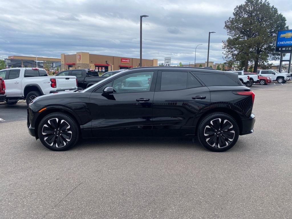Used 2025 Chevrolet Blazer EV RS with VIN 3GNKDJRJ3SS152811 for sale in Lakewood, CO