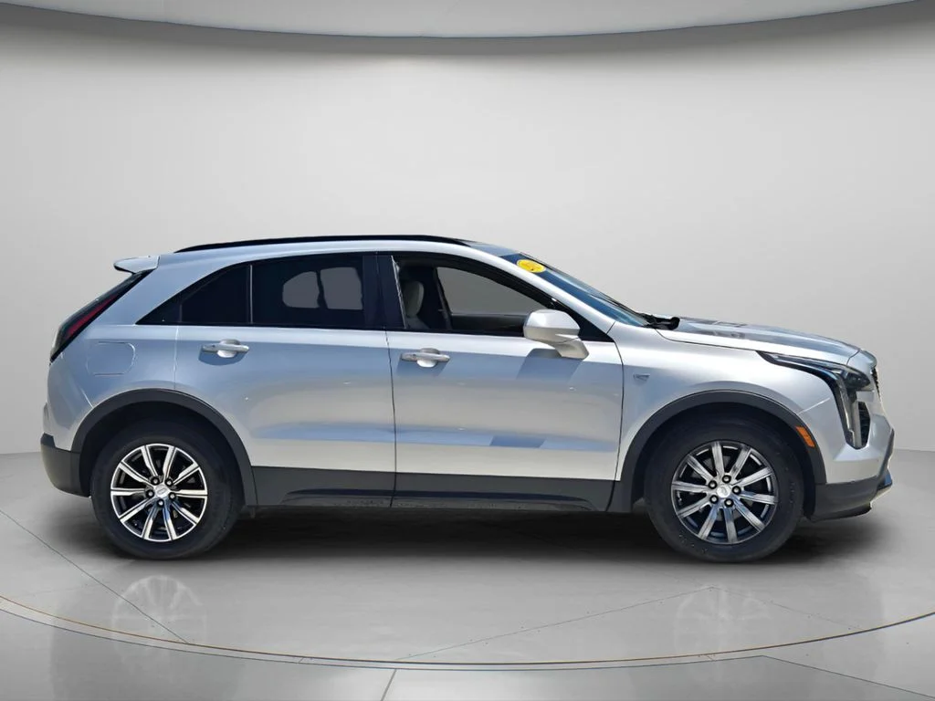 Used 2019 Silver Cadillac Sport image 4