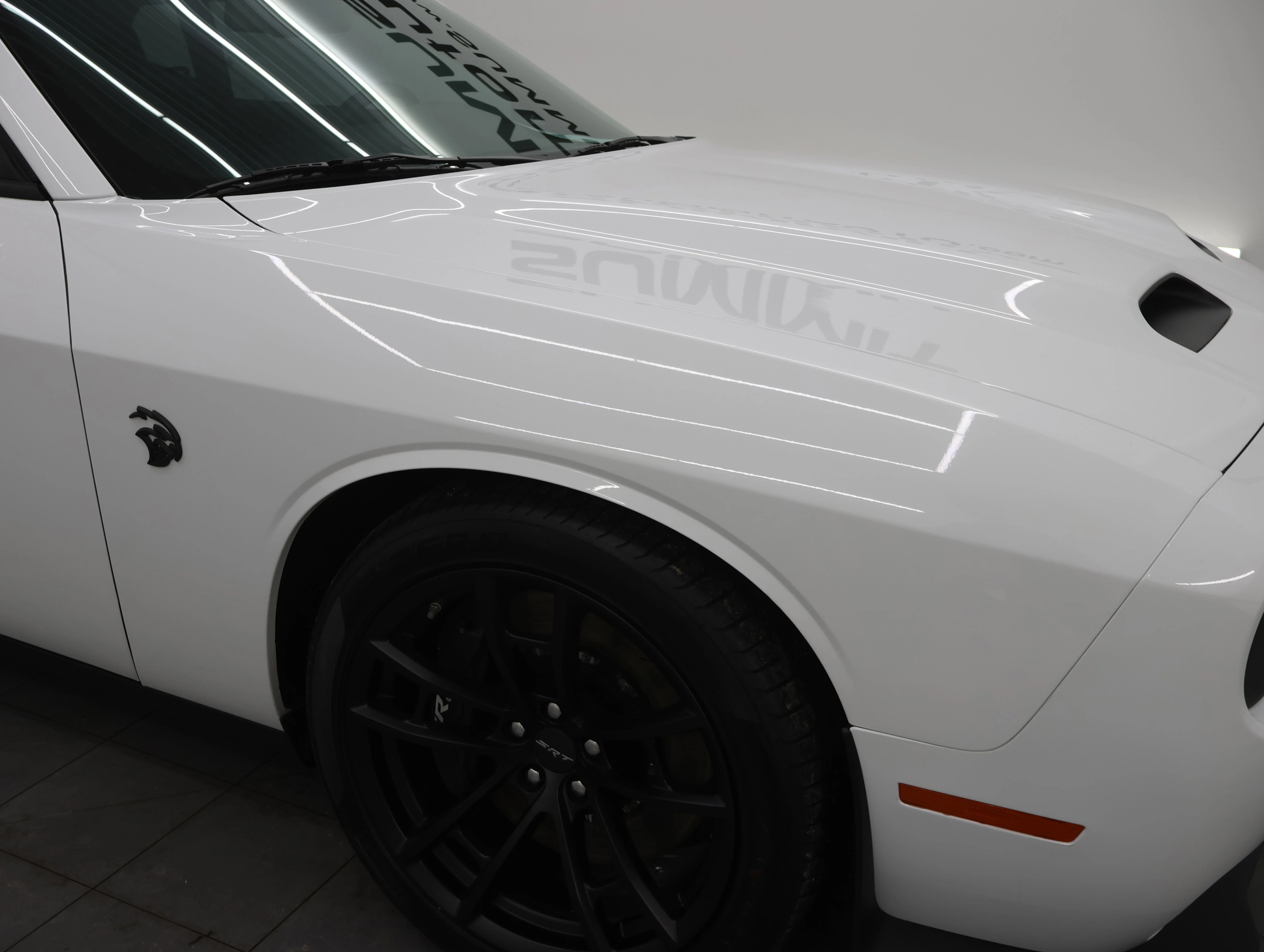 Used 2023 White Knuckle Clearcoat Dodge SRT Hellcat Jailbreak image 23