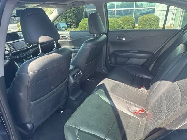 Used 2017 Black Honda EX-L image 18