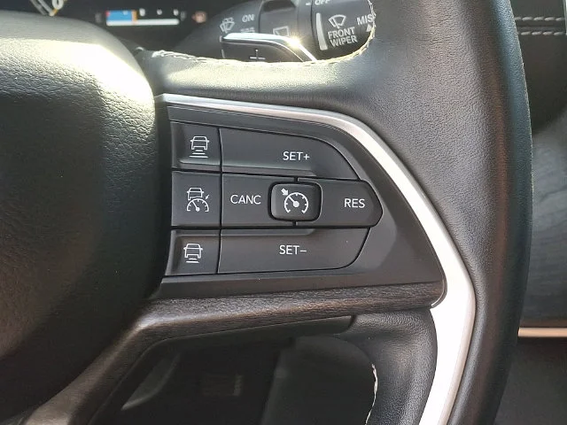 Used 2021 White Jeep Limited image 23