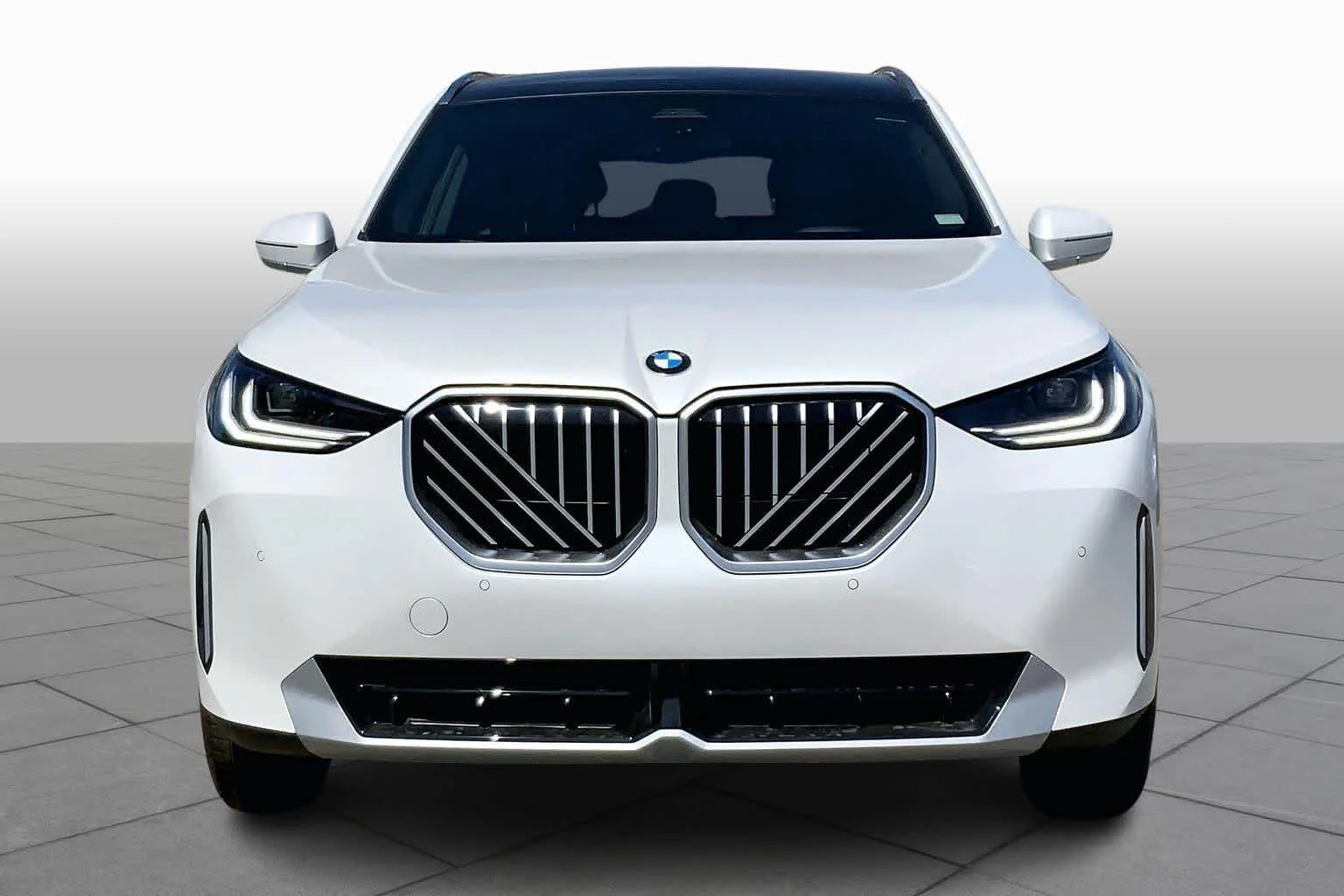 New 2026 Mineral White Metallic BMW 30 xDrive image 3