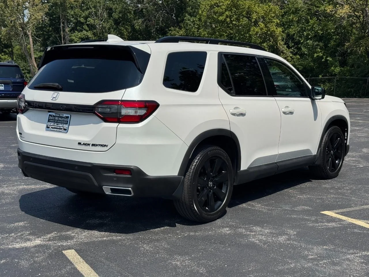 Used 2025 Platinum White Pearl Honda AWD Black Edition image 4