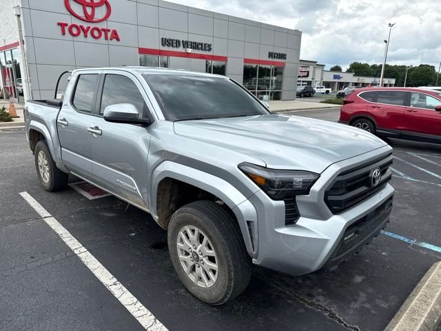 Used 2025 Silver Toyota SR5 image 4