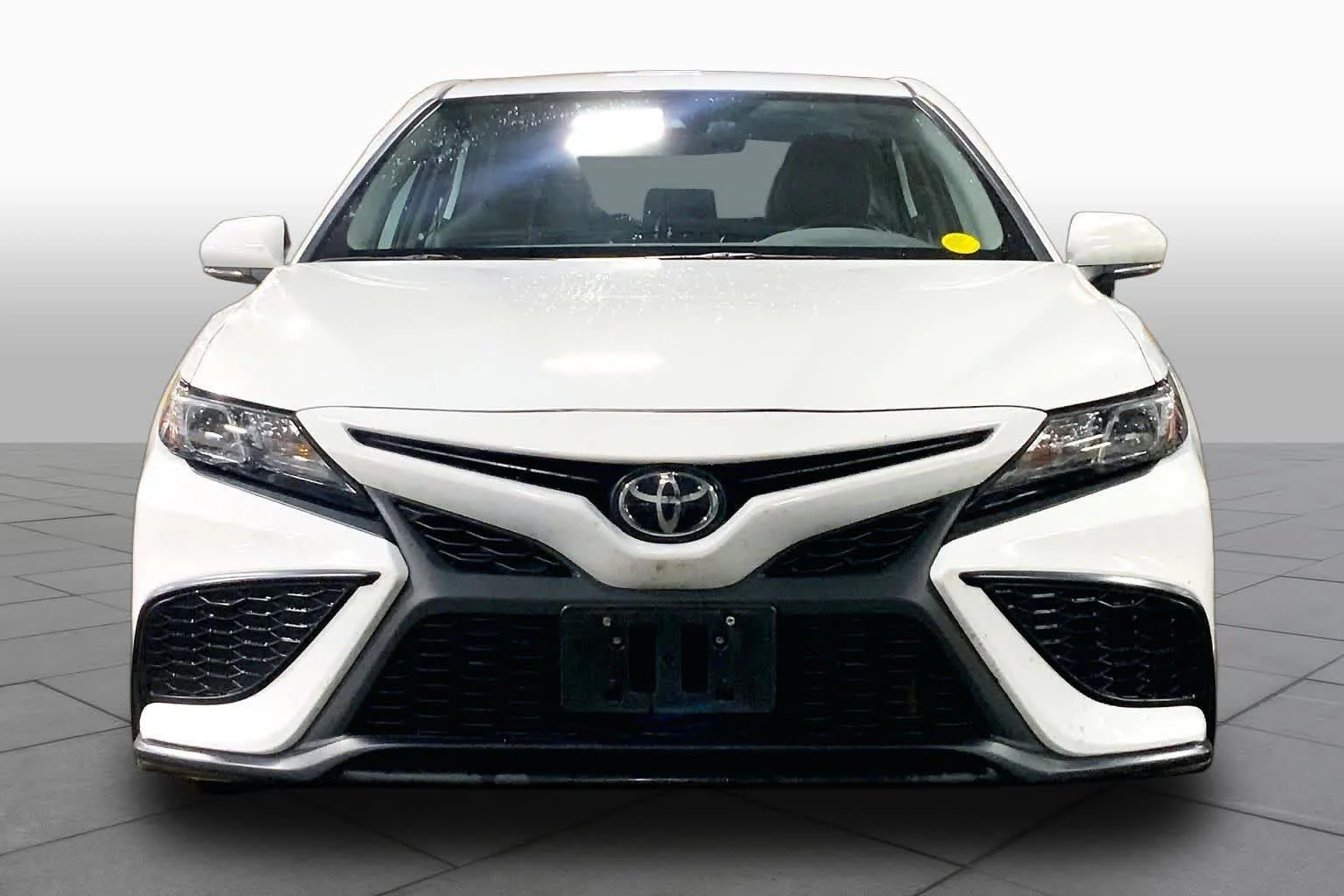 Used 2024 Ice Cap Toyota SE image 4