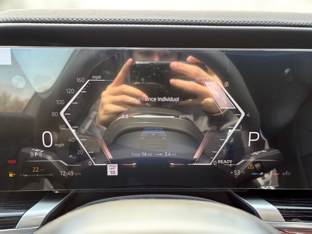 2025 BMW 7 Series 760i - Photo 29