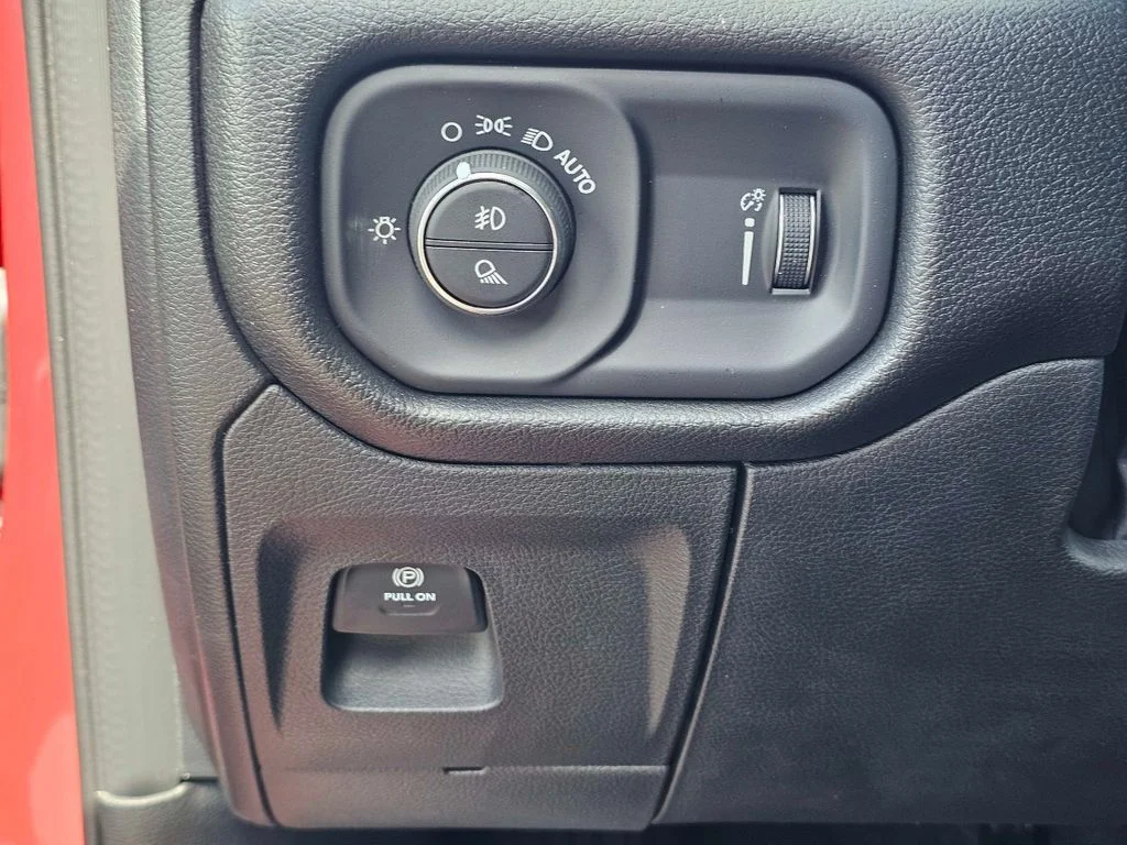2026 RAM 1500 Express - Photo 19
