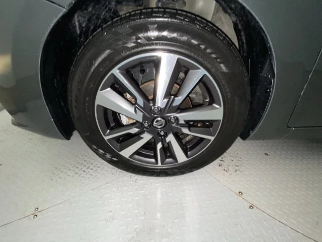 Used 2021 Gray Nissan 1.6 SV image 10