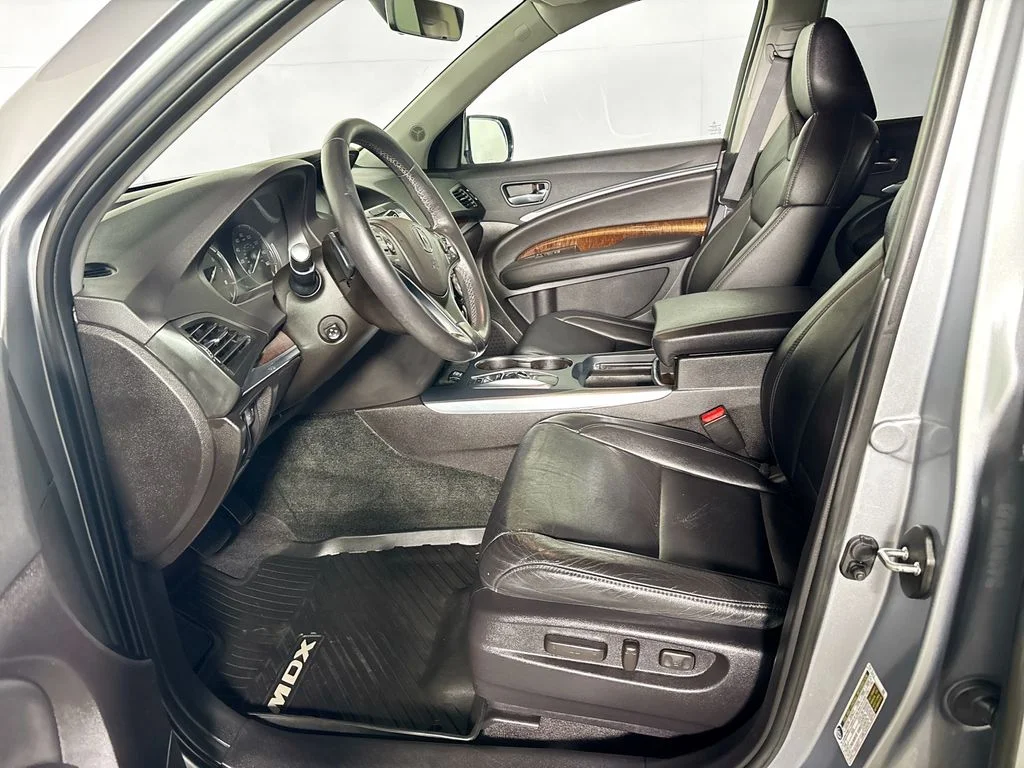 Used 2018 Silver Acura 3.5L image 11