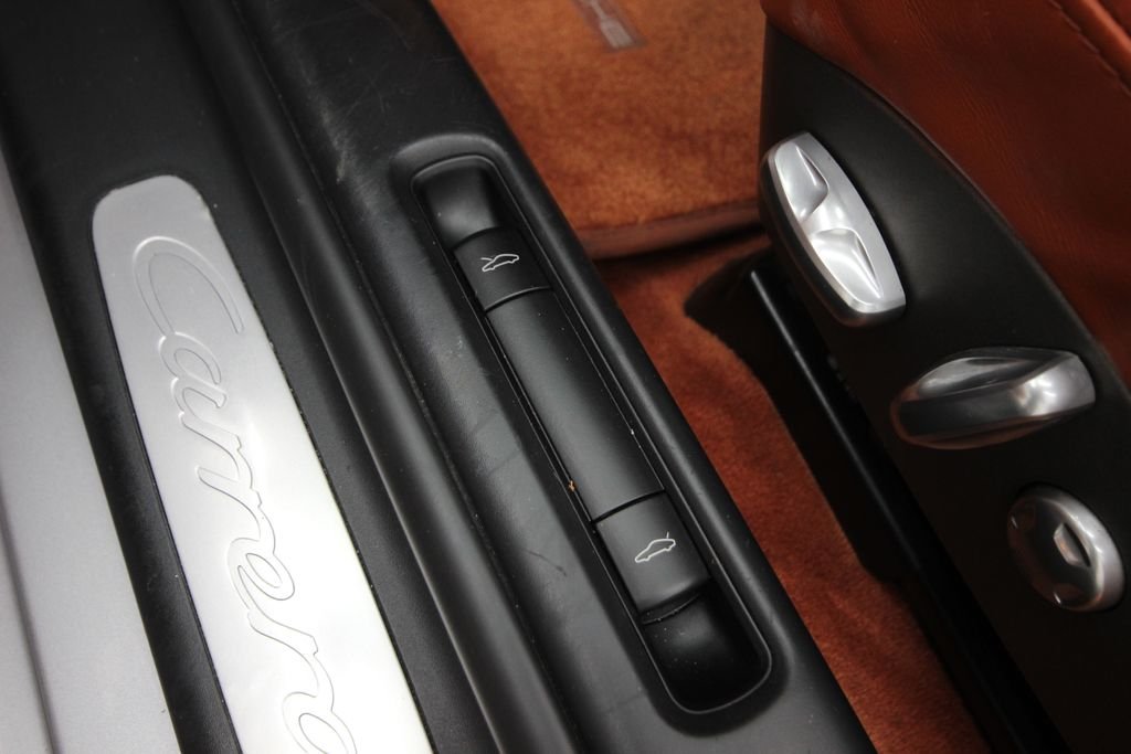 Used 2006 Silver Porsche Carrera S image 17
