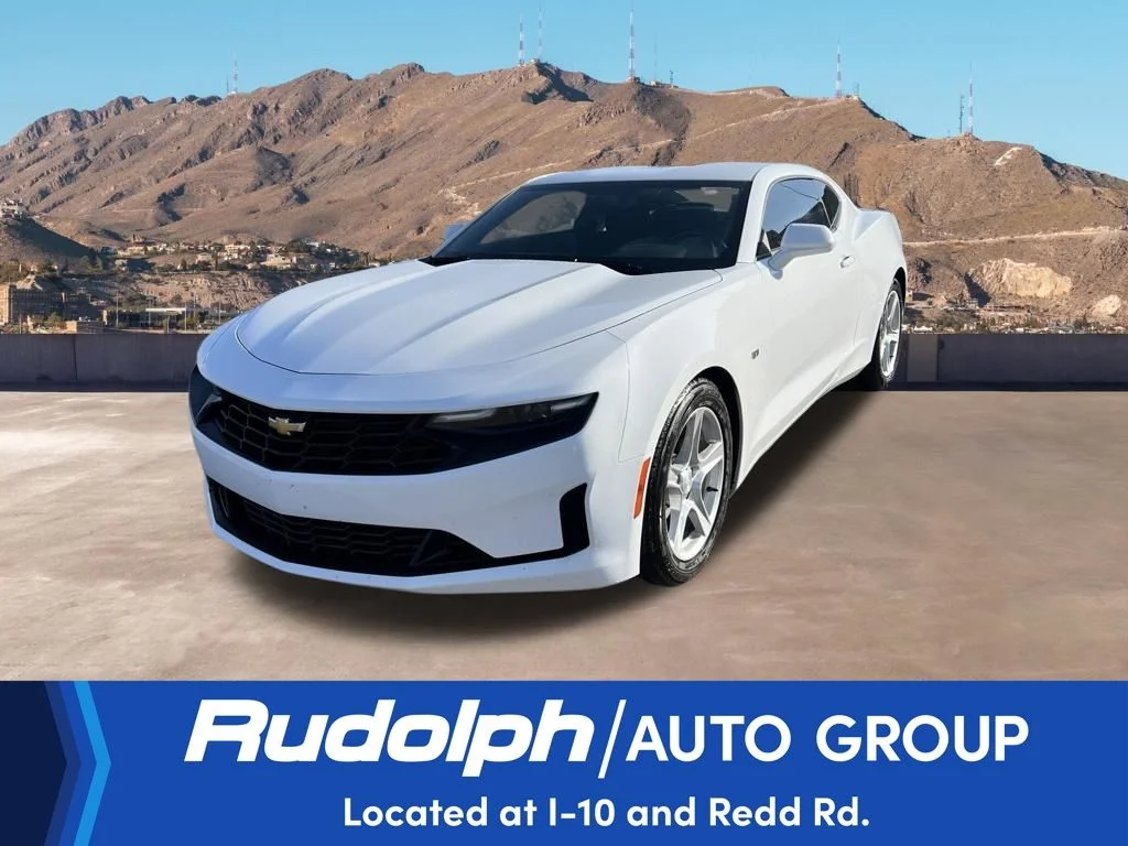 Used 2022 White Chevrolet 1LT image 1