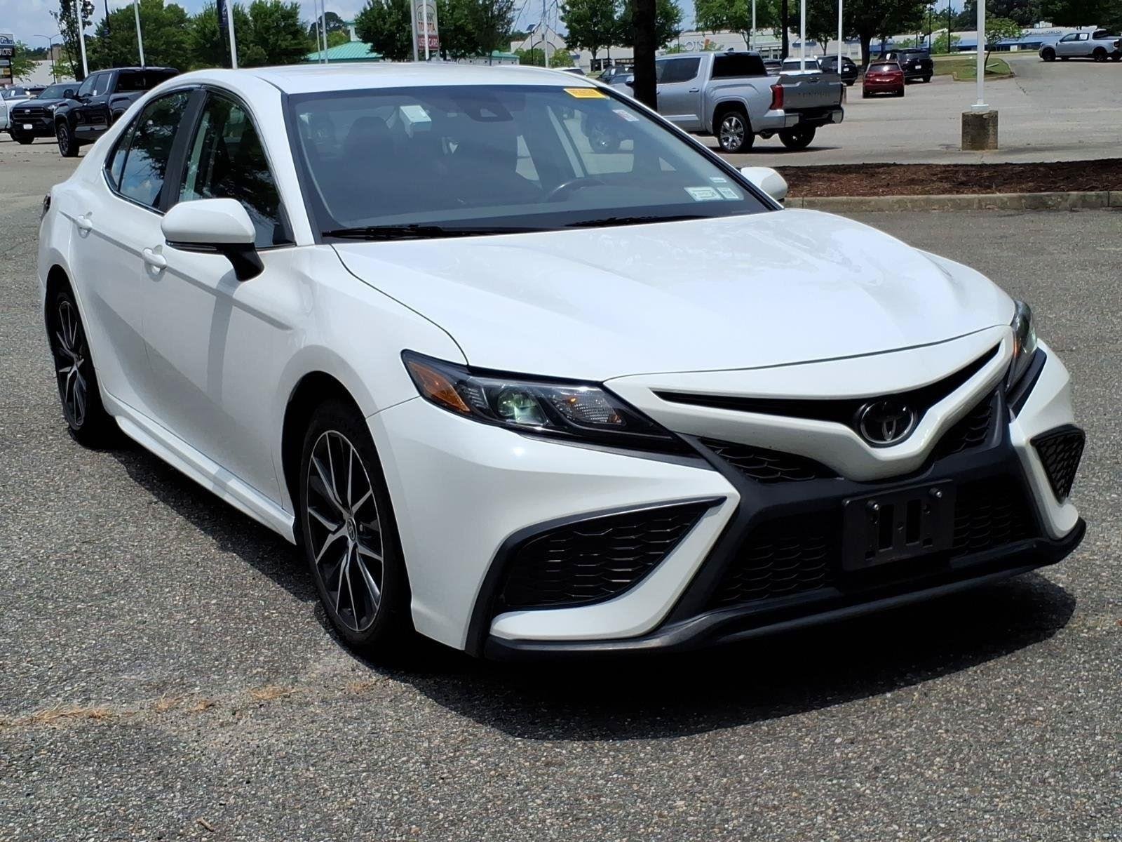 Used 2023  TOYOTA  image 6