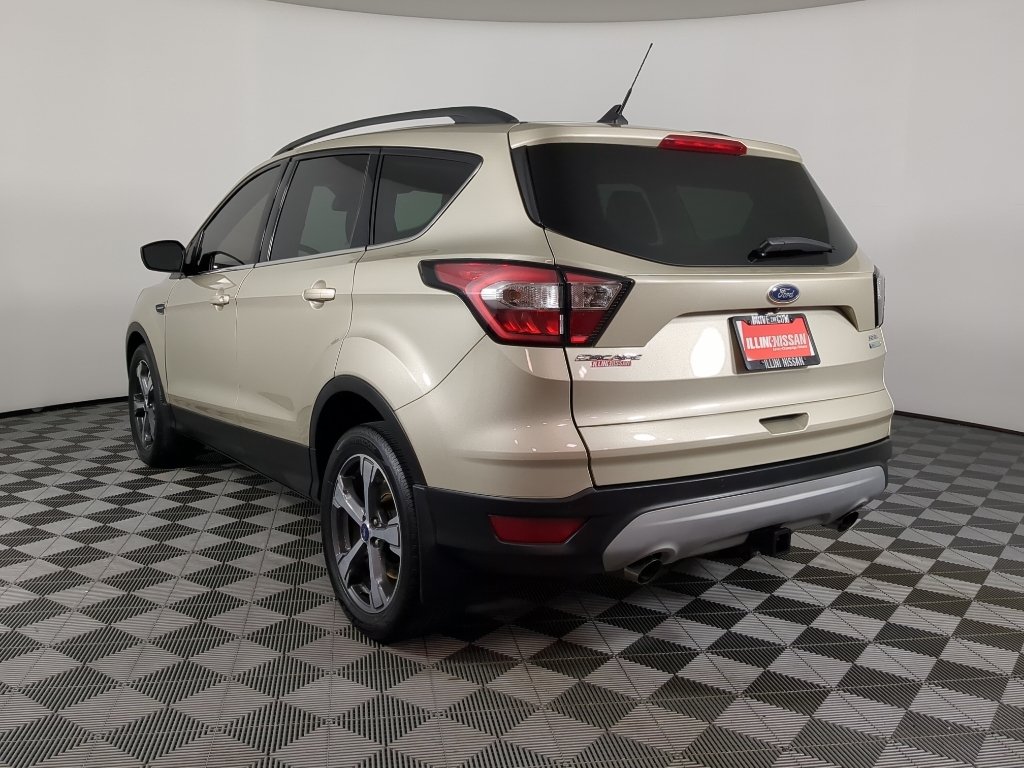 Used 2018 White Gold Metallic Ford SEL image 7