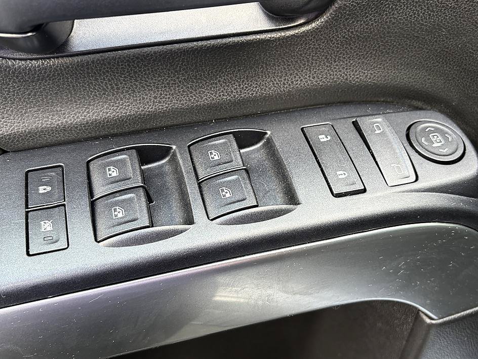 Used 2016 Silver Ice Metallic Chevrolet LT image 17
