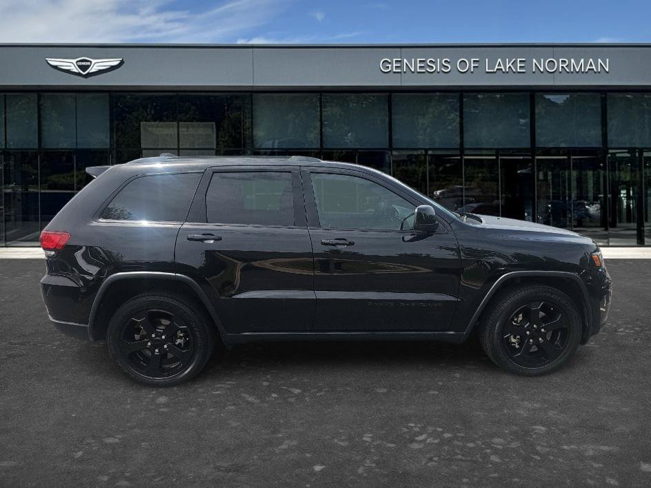 Used 2021 Diamond Black Crystal Pearlcoat Jeep Freedom image 4