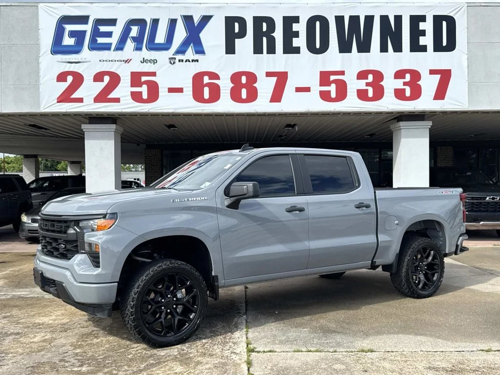 2025 Chevrolet Silverado 1500 Custom 4X4 Crew Cab Short Box's photo