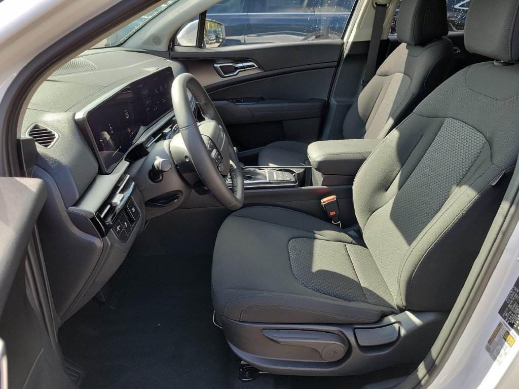 New 2027 Glacial White Pearl Kia LX image 21