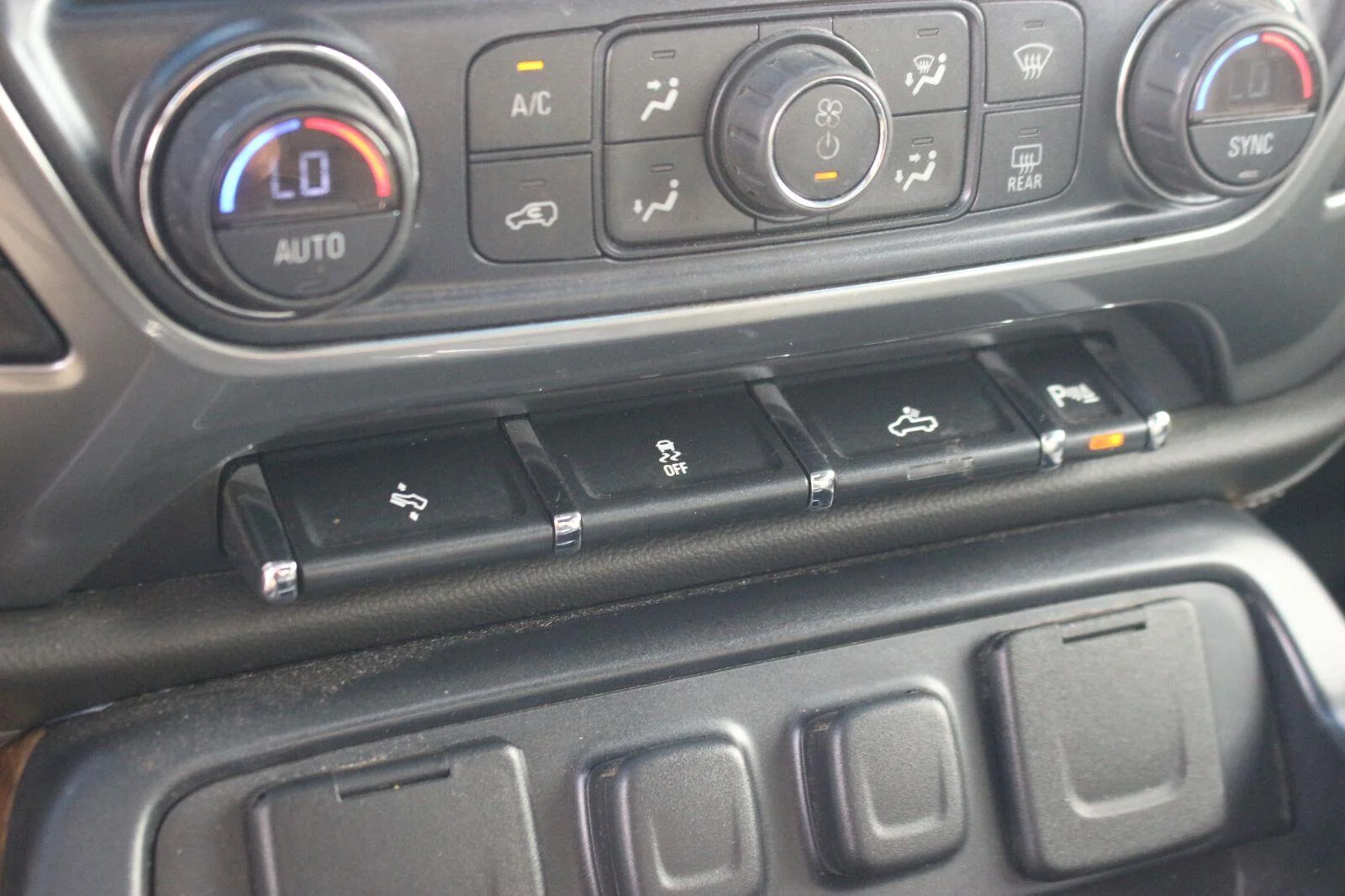 Used 2015 SLATE GREY METALLIC Chevrolet LTZ image 29